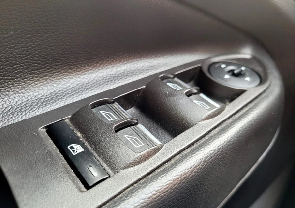 Ford Kuga cena 69900 przebieg: 86840, rok produkcji 2019 z Grybów małe 191